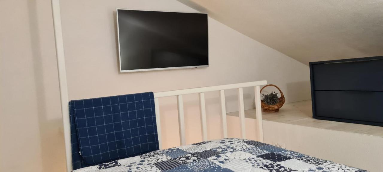 Studio Apartman Loreta Cres Exteriér fotografie