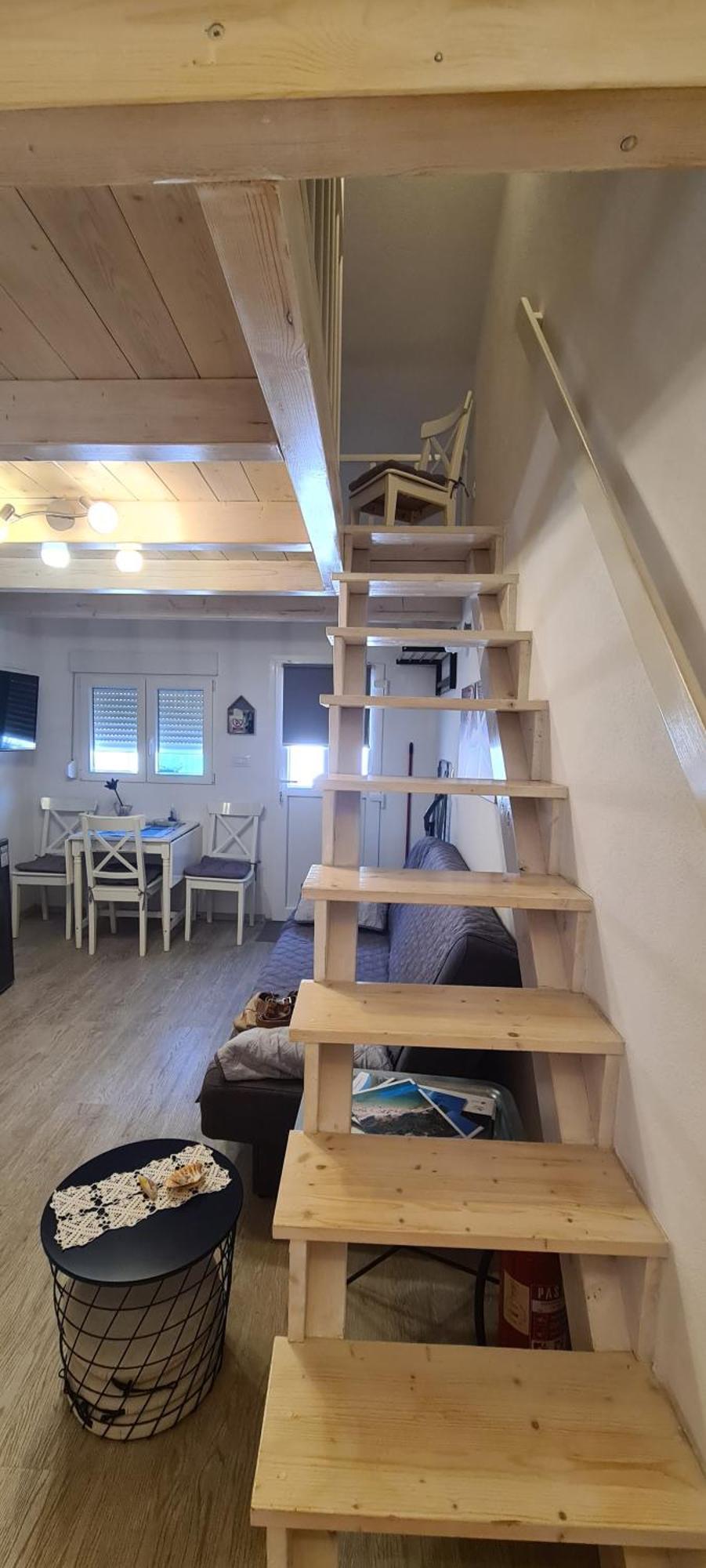 Studio Apartman Loreta Cres Exteriér fotografie